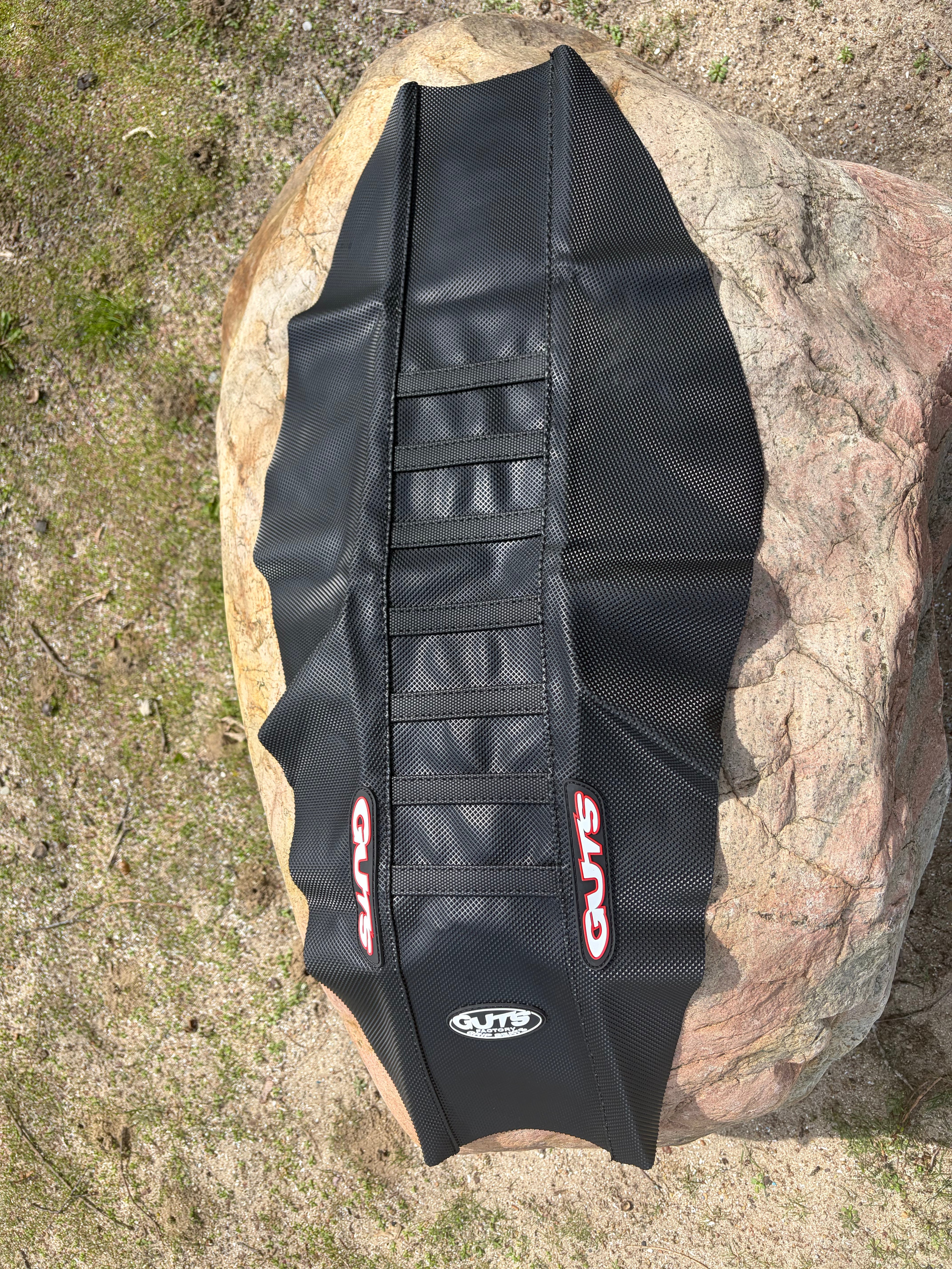 Universal fit: Guts Seat Cover
